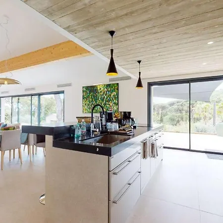 Luxury In With Private Pool 度假居 圣特罗佩